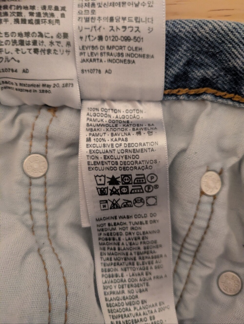 Levi's 501 Button Fly Jeans | Light Wash Denim | Women's Size W28 L30 - Picture 2 of 11